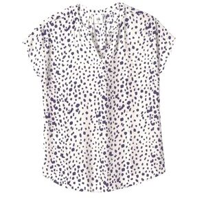 Cabi Meow Top NWT Lilac Print Medium cap sleeve v-notch collar